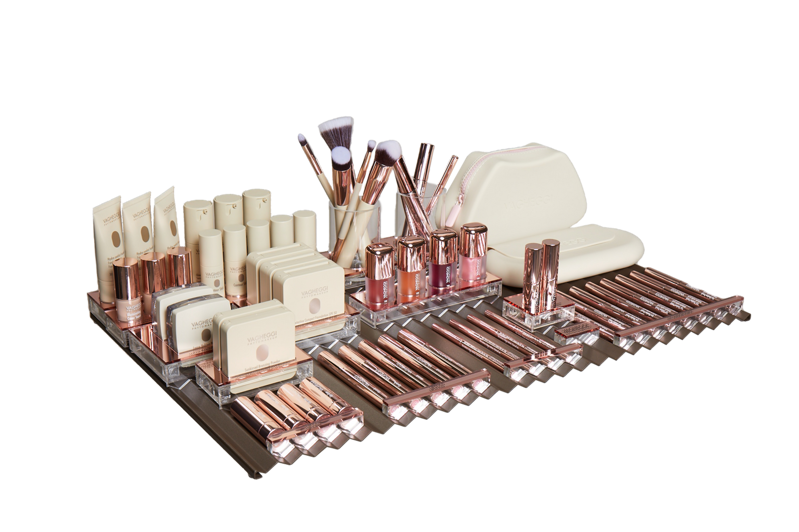 MAKE-UP DISPLAY so všetkými prípravkami kolekcie